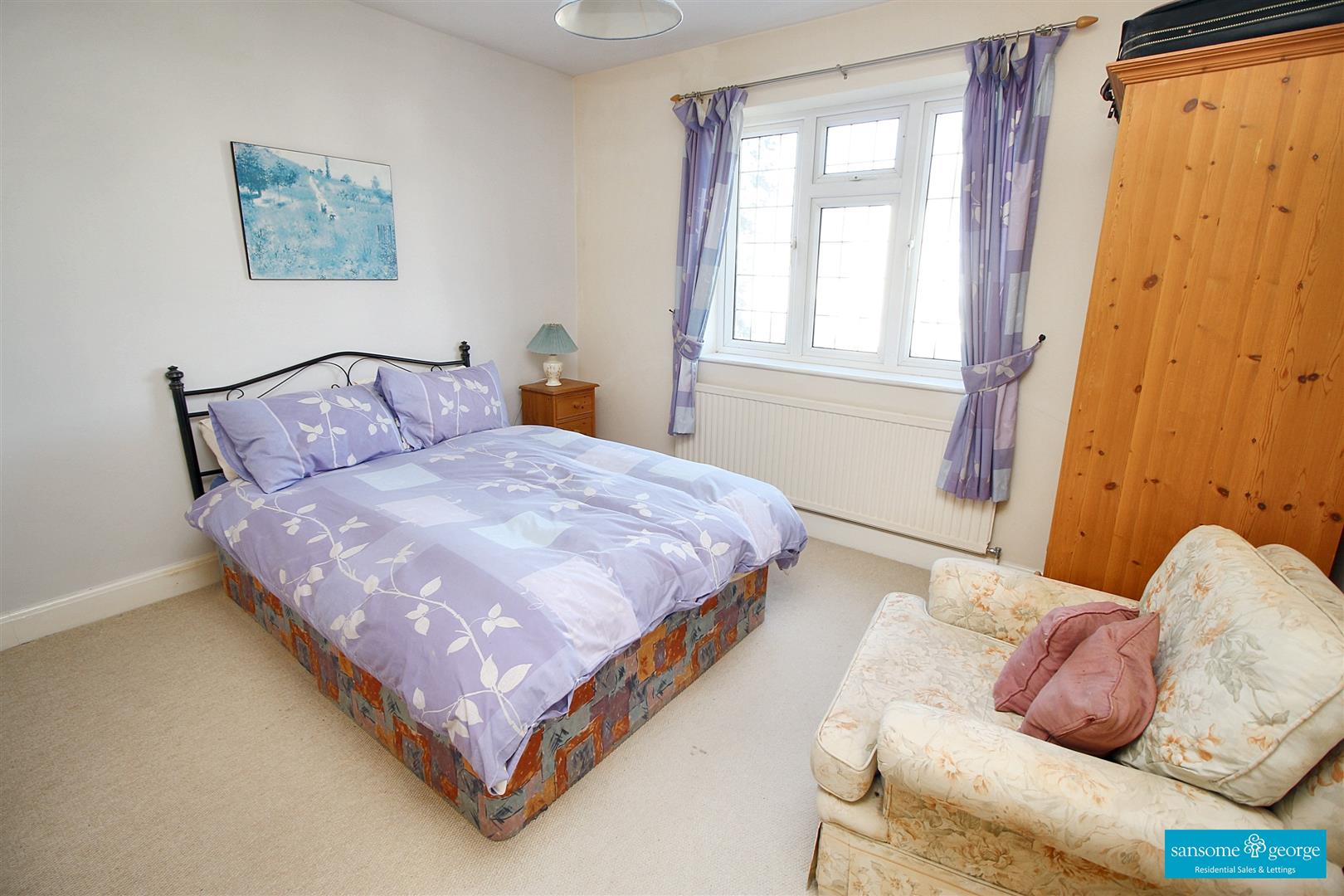 Weald Rise, Tilehurst, Reading